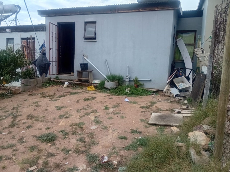 2 Bedroom Property for Sale in Kwanonqaba Western Cape